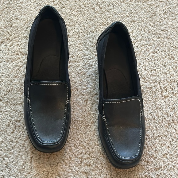 Clarks Black Women's Heels - Picture 1 of 4